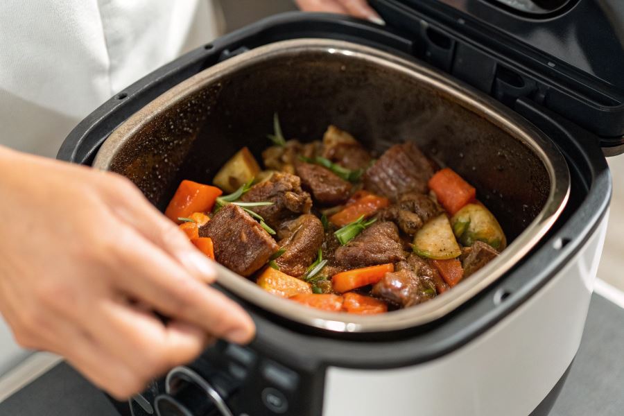 Duszone mięso w airfryer - technologia i praktyczny przewodnik