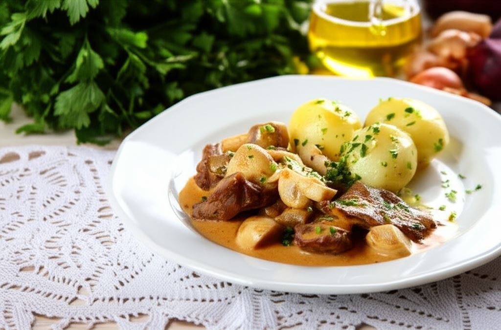 Bitki wołowe z pieczarkami i śmietaną