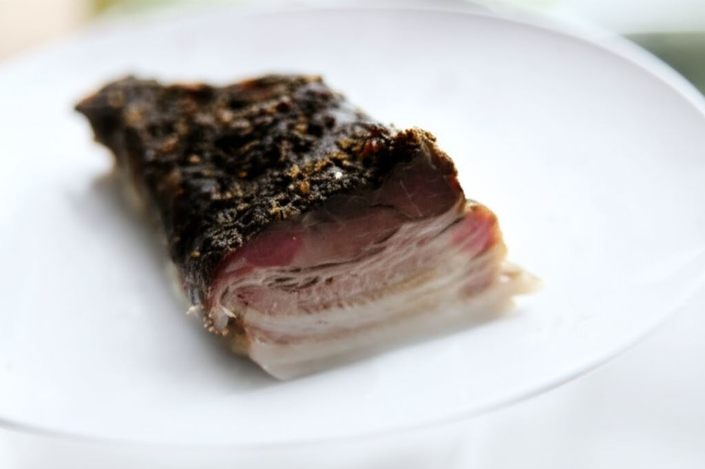 Pieczony boczek w marynacie musztardowo- miodowej