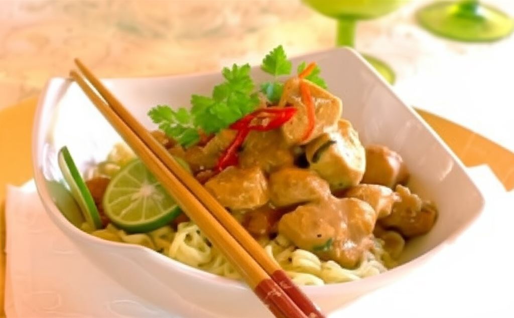 Pierś z kurczaka z orzeszkami