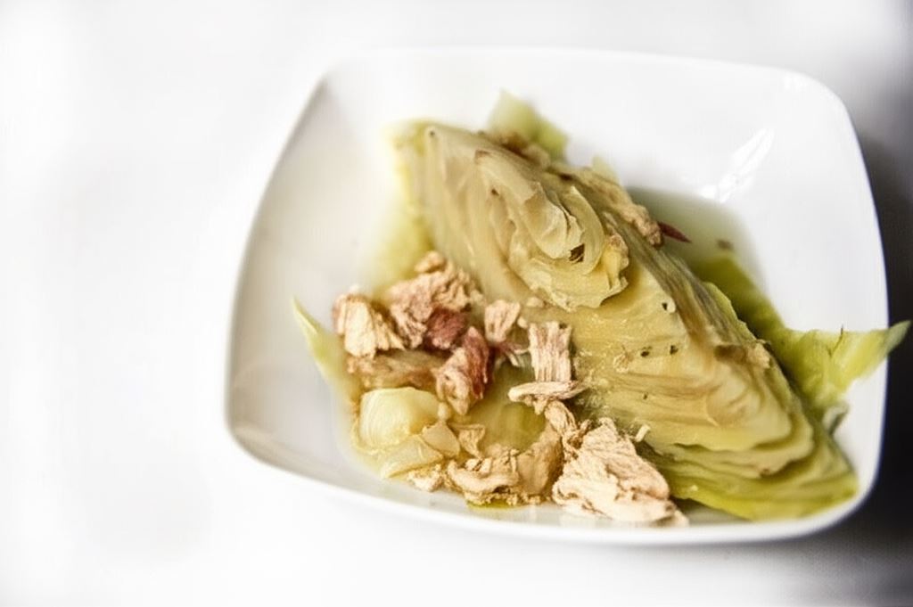 Półksiężyce kapusty gotowane z kurczakiem