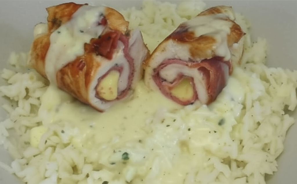 Roladki drobiowe z sosem serowym