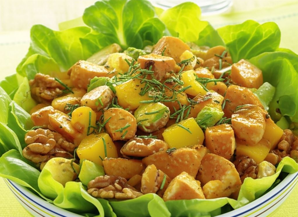 Sałata z grillowanym kurczakiem