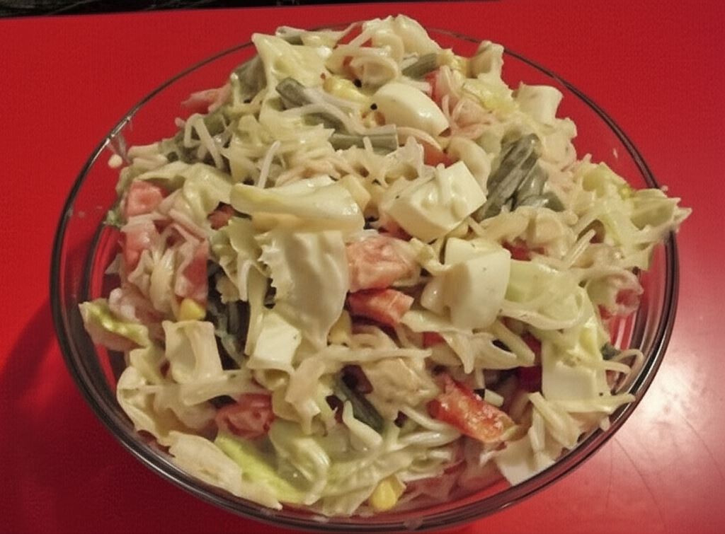 Sałatka z makaronem ryżowym