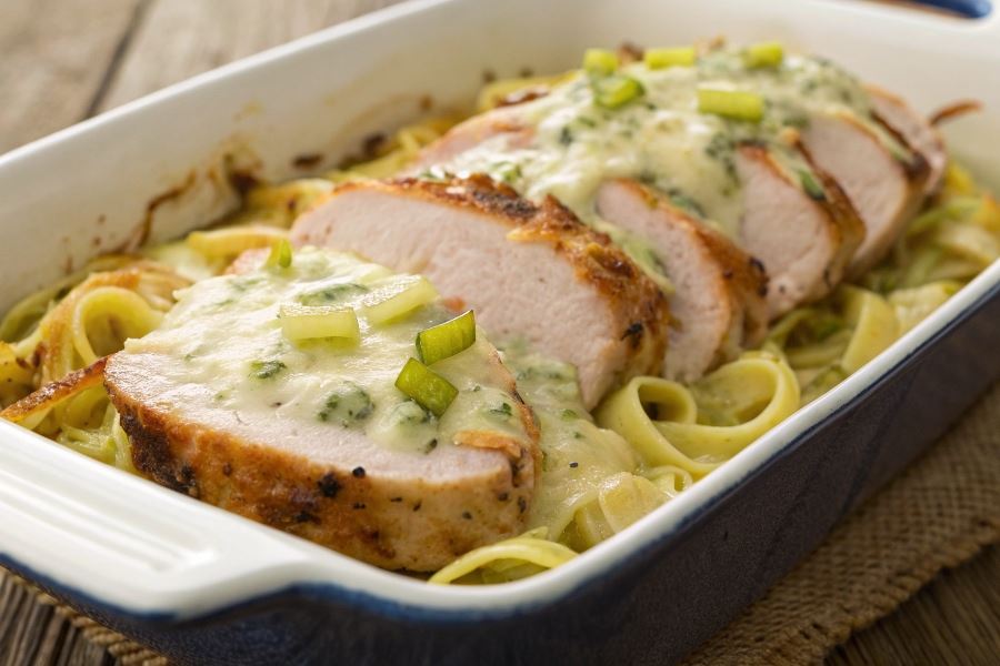 Schab w sosie porowo-serowym