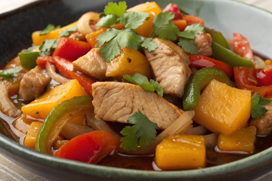 Wieprzowina po chińsku z warzywami