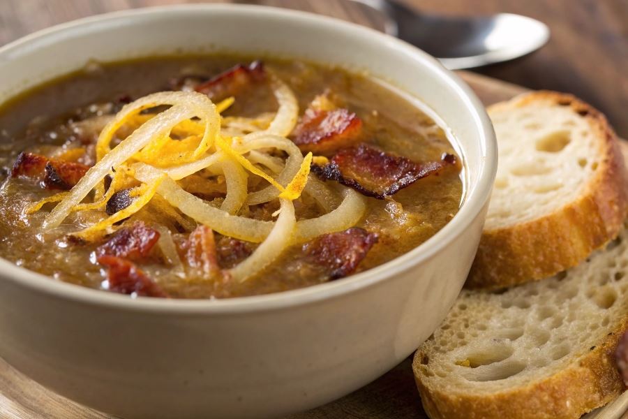 Wyśmienita toskańska zupa cebulowa