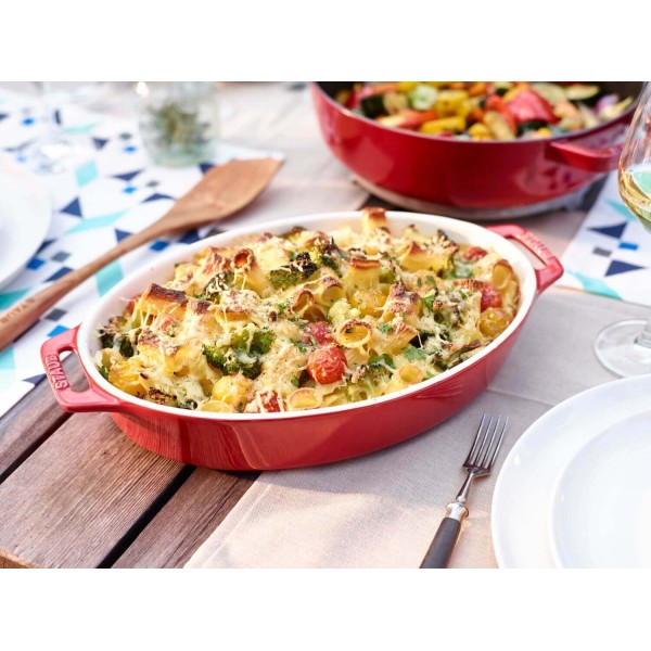 Owalny półmisek ceramiczny Staub Cooking 400 ml czerwony do serwowania