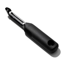 Obieraczka OXO Good Grips, prosta ząbkowana, czarna — do warzyw i owoców