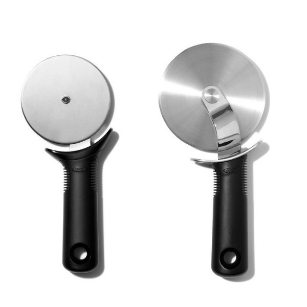 Nóż do pizzy OXO Good Grips (czarny)