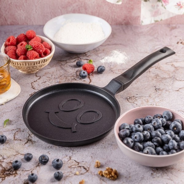 Patelnia do naleśników Klausberg KB-7971 18 cm — do smażenia uśmiechniętych naleśników