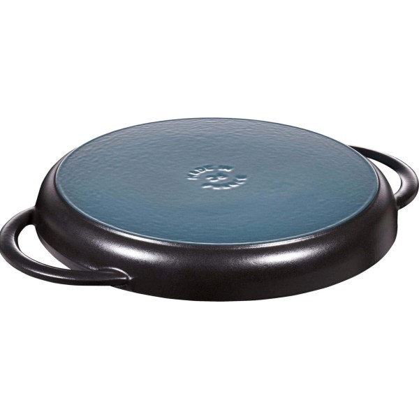 Patelnia grillowa Staub okrągła 30 cm żeliwna z dwoma uchwytami czarna