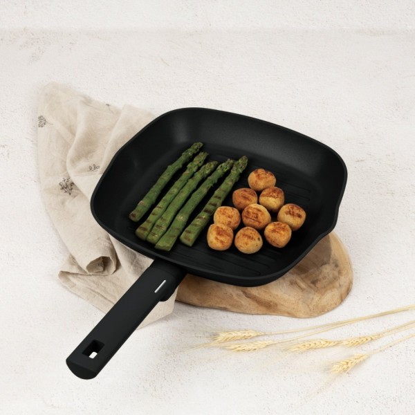 Пательня гриль BerlingerHaus Matte Black BH-8183 діаметром 28 см для приготування м’ясних страв на грилі