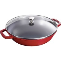 Wok żeliwny Staub 30 cm z pokrywką czerwony do gotowania