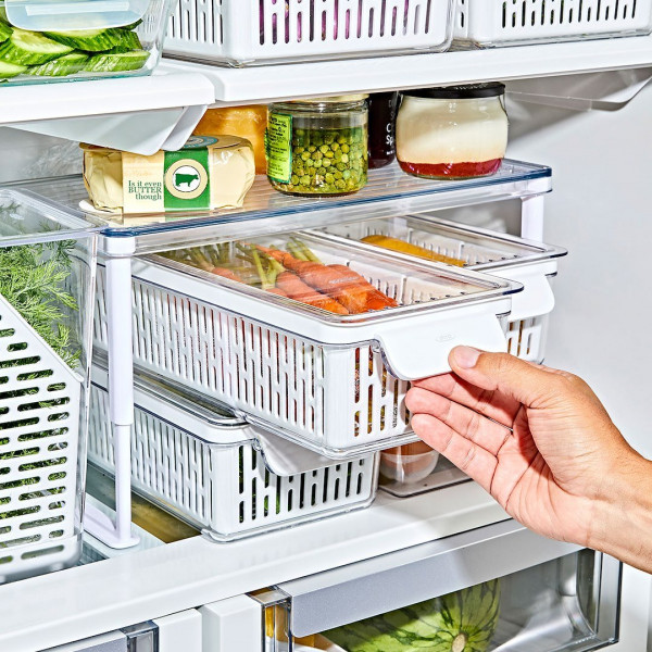 Pojemnik do przechowywania warzyw OXO Good Grips L (z koszyczkiem)