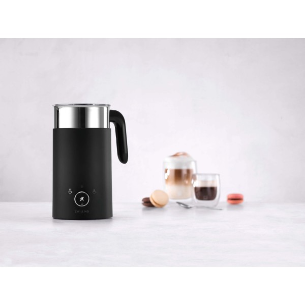 Звіллінг ENFINIGY Спінювач молока чорний