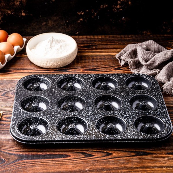 Forma do pieczenia Klausberg KB-7841 na 12 muffinek z powłoką nieprzywieralną