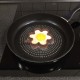 Forma do smażenia jajek i naleśników Orion Sillinie Pancake silikonowa brązowa kwiat 12 cm