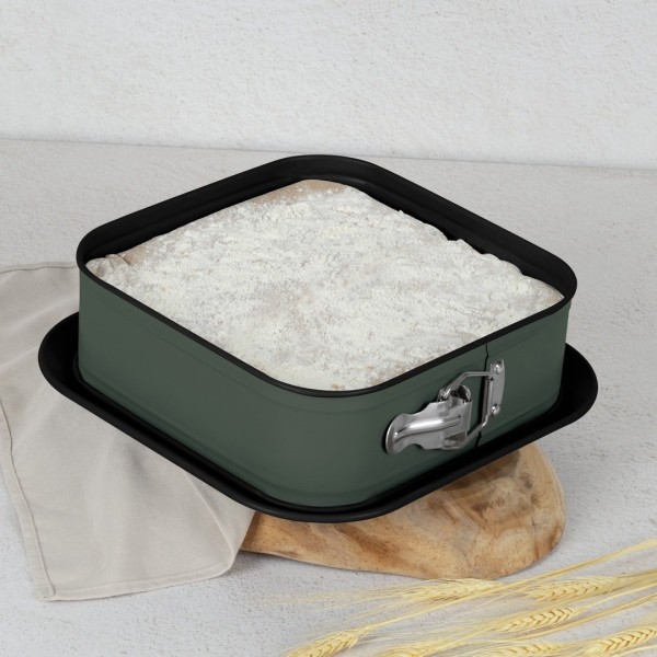 Форма для випікання BerlingerHaus Matte Green BH-8668, 28 см, для приготування випічки Форма для випікання BerlingerHaus Matte Green BH-8668, 28 см, для приготування випічки