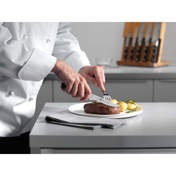 Ніж для стейків ZWILLING PRO 12 см