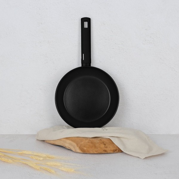 Patelnia tradycyjna BerlingerHaus BH-8171 28 cm Matte Black do smażenia