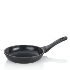 Patelnia tradycyjna KELA Atura 20 cm — ceramiczna, czarna