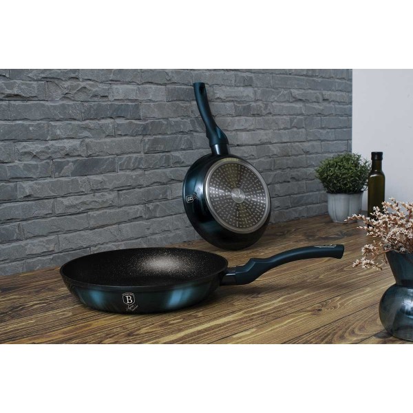 Patelnia granitowa Berlinger Haus Metallic Aquamarine 24cm do smażenia i duszenia
