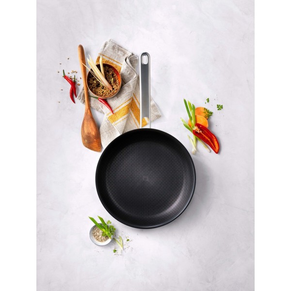 Patelnia tradycyjna Zwilling Joy Plus płytka 20 cm do smażenia