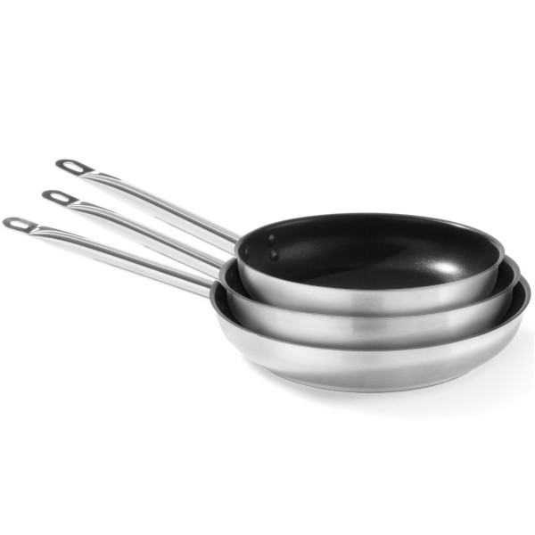 Patelnia nieprzywierająca Hendi Profi Line 835609, 4.8 l, śr. 320 mm – idealna do smażenia bez przywierania w restauracji
