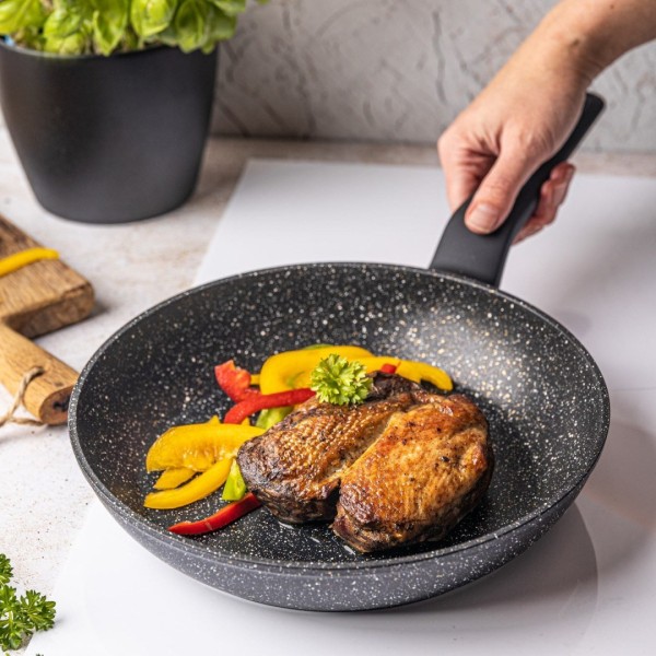 Patelnia Klausberg KB-7664 z powłoką marmurową 24cm idealna do smażenia codziennych dań