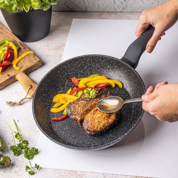 Patelnia Klausberg KB-7664 z powłoką marmurową 24cm idealna do smażenia codziennych dań