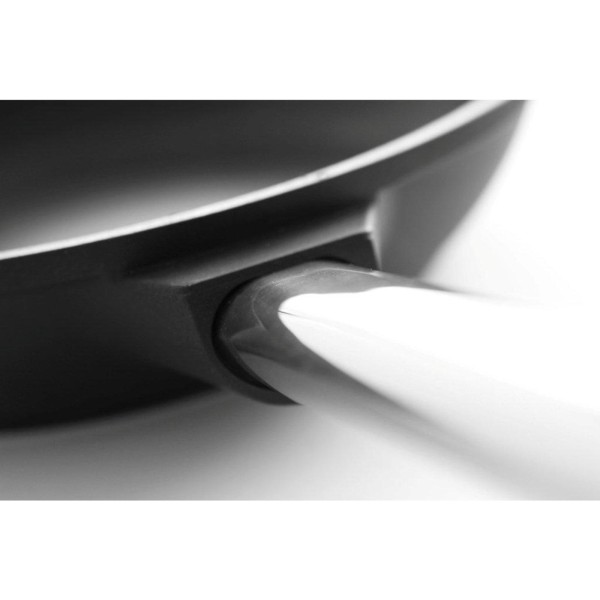 Patelnia indukcyjna Hendi Profi Line 629345 odlewana aluminium powlekana tytanem śr. 320 mm do smażenia potraw