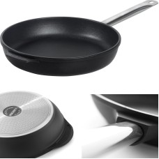 Patelnia indukcyjna Hendi Profi Line 629345 odlewana aluminium powlekana tytanem śr. 320 mm do smażenia potraw