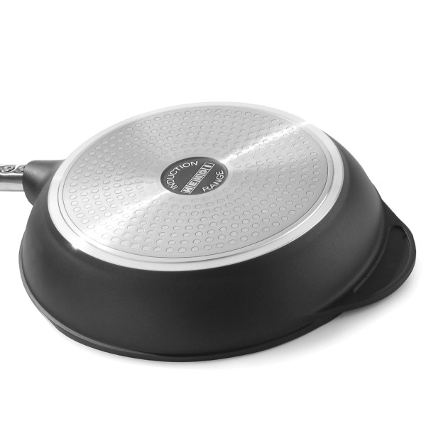 Patelnia indukcyjna Hendi Profi Line z odlewu aluminium, powłoka tytanowa, śr. 280 mm do gotowania na kuchenkach indukcyjnych