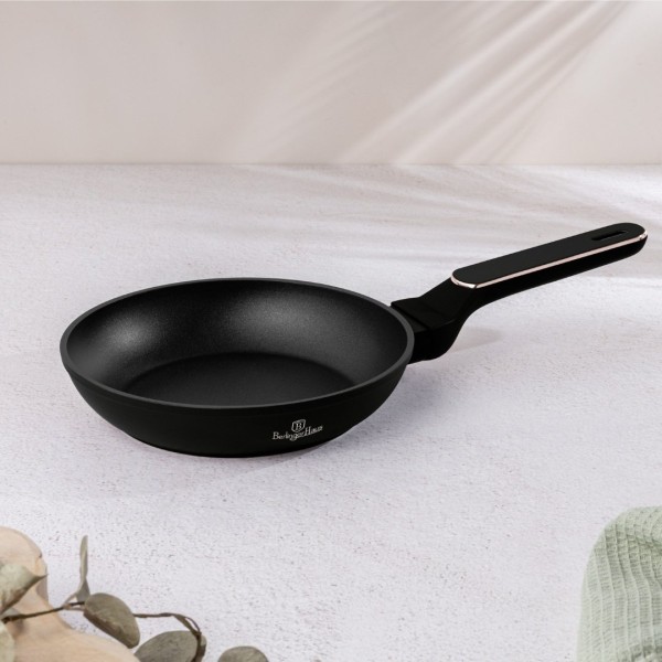 Пательня традиційна BerlingerHaus BH-8345 Black Rose 20 см для щоденного приготування