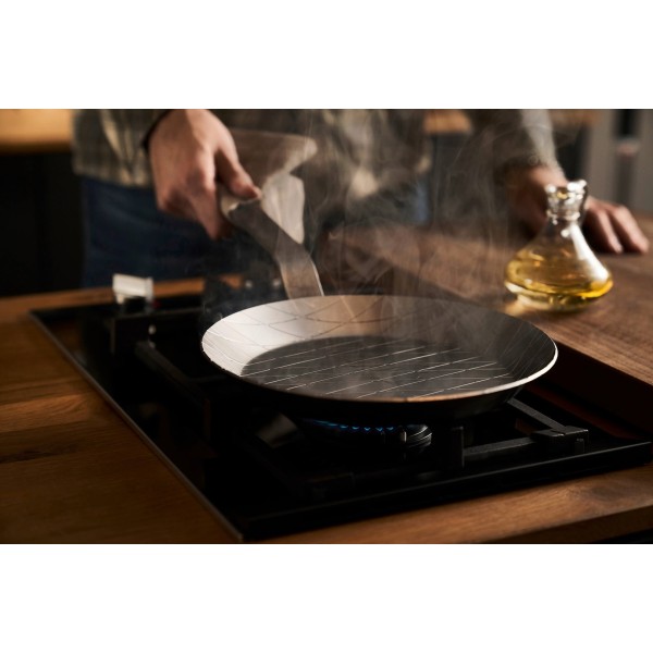 Patelnia żelazna Zwilling Forge 28 cm do smażenia i duszenia