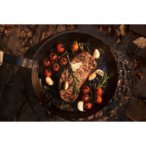 Patelnia żelazna Zwilling Forge 28 cm do smażenia i duszenia