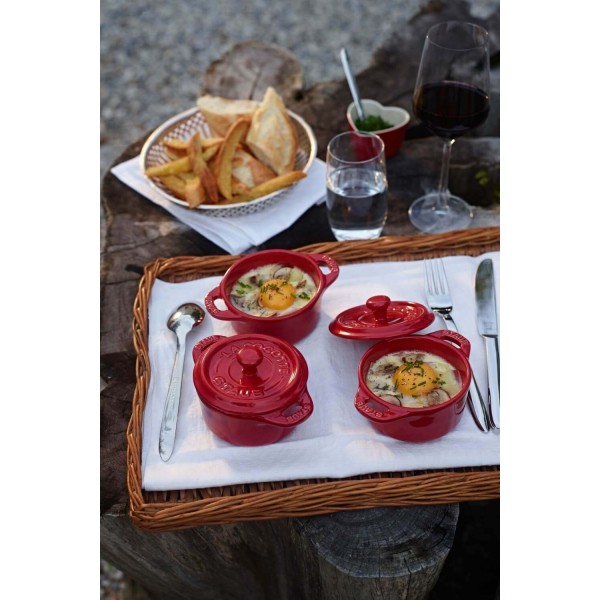 Гарний кухонний горщик Staub Mini Cocotte круглий 200 мл, червоний – для приготування порційних страв