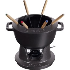 Zestaw do fondue Staub 20 cm czarny – idealny do romantycznych wieczorów i spotkań z przyjaciółmi