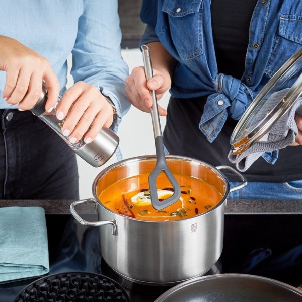 Łyżka do serwowania, Rösle Basic Line 32 cm, z otworem