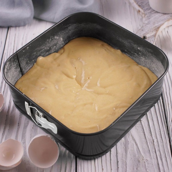 Forma do pieczenia Kinghoff KH-1541 tortownica blaszana 28 cm non-stick idealna do ciast