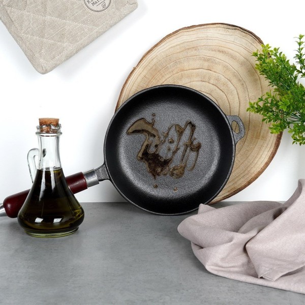 Patelnia żeliwna VILDE CAST LINE 20 cm, na indukcję, ciężka, do smażenia