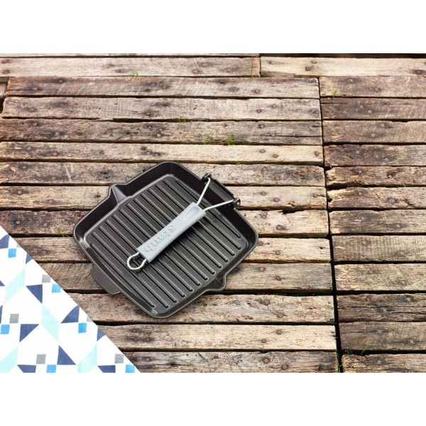 Patelnia żeliwna grillowa Staub Kwadratowa 24 cm, czarny