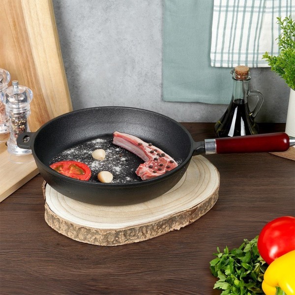 Patelnia żeliwna VILDE CAST LINE 28 cm — ciężka, na indukcję