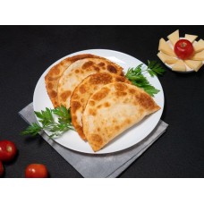 Czebureki z wieprzowiną, serem i pomidorami 600g